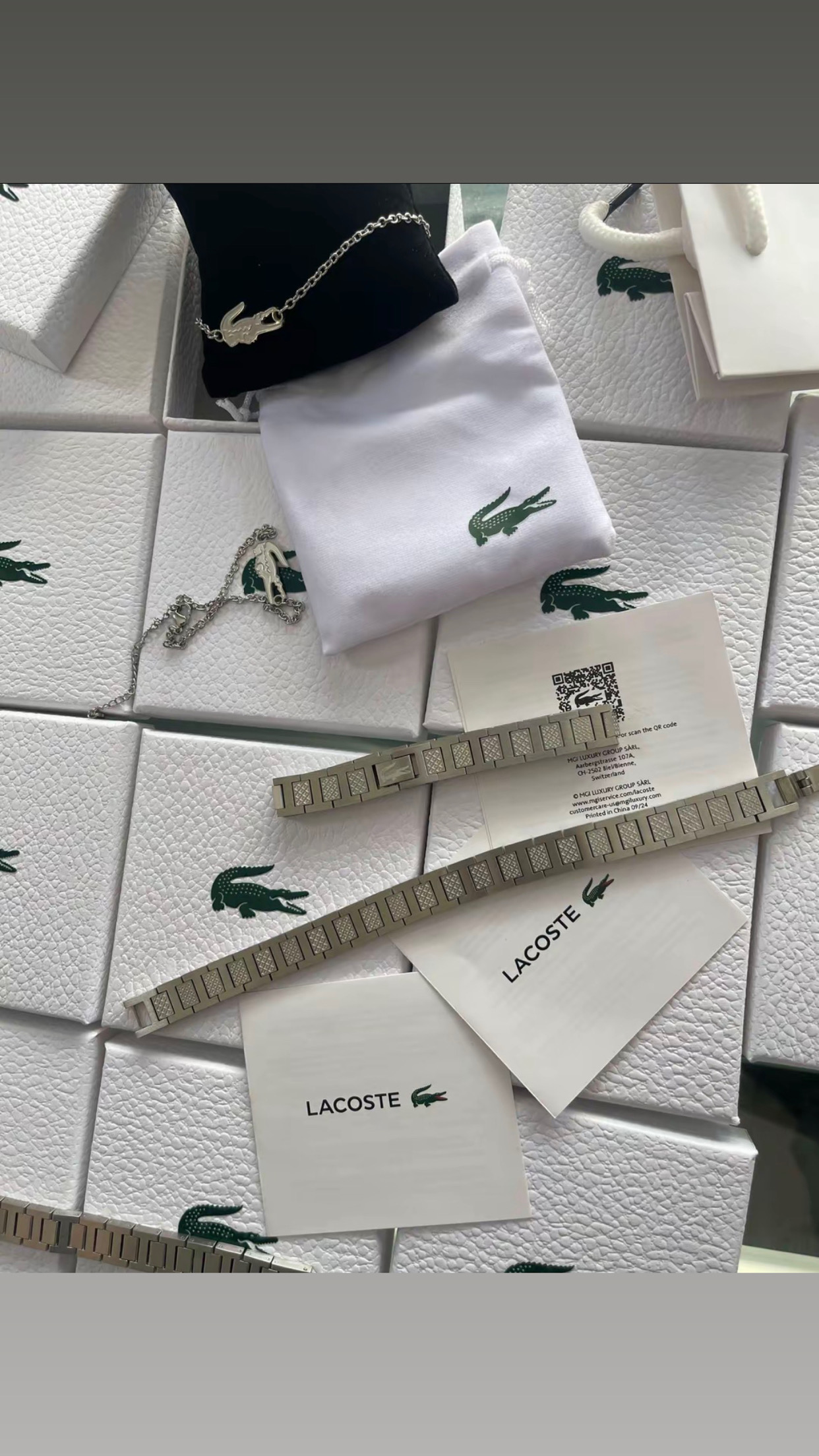 Bracelets Lacoste homme et femme 